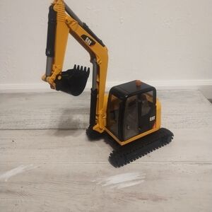 Bruder CAT Excavator Construction Vehicle Toy Made In Germany 2014
